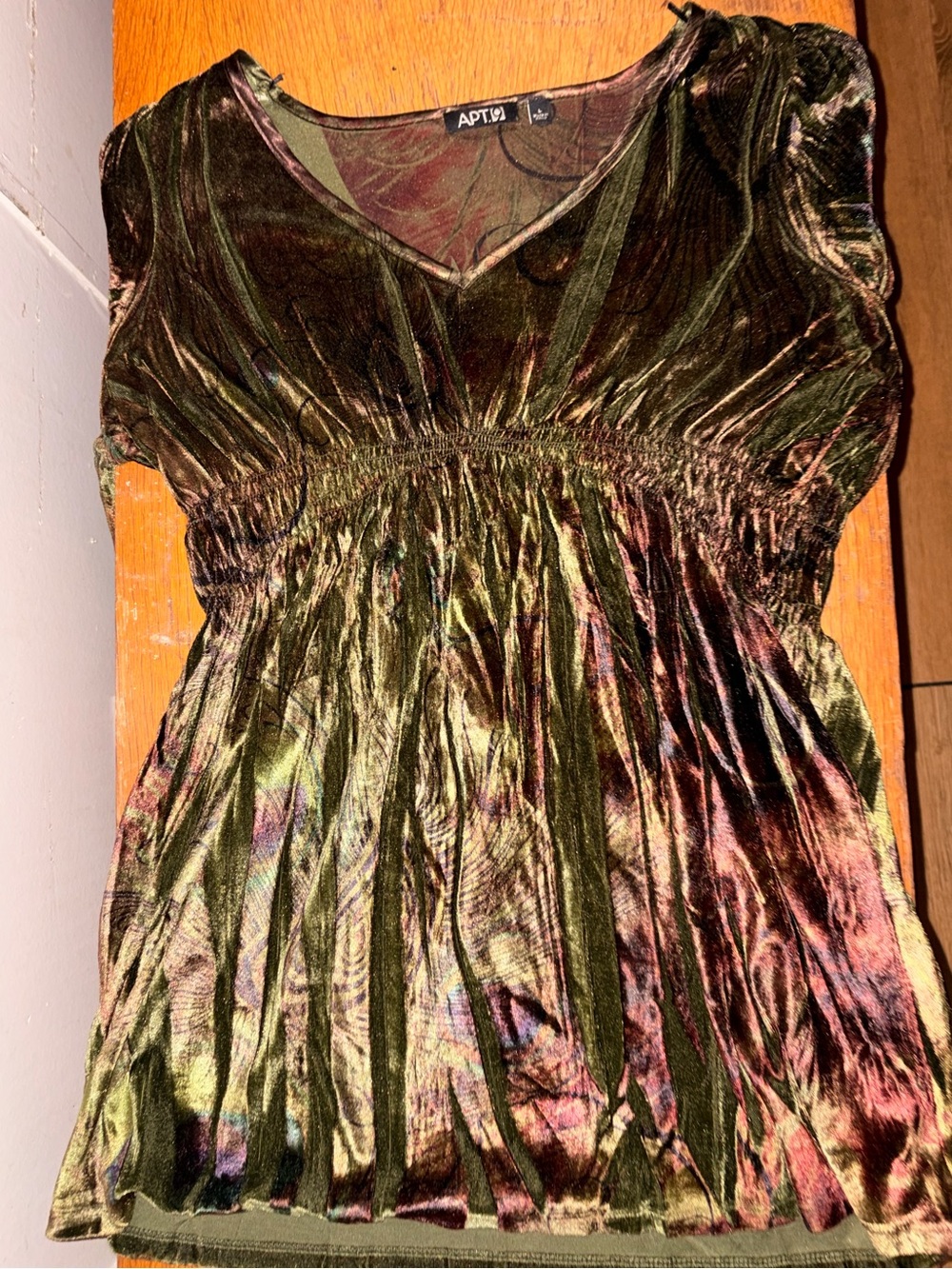 Apt. 9 Iridescent Olive Green Velvet Empire-Waist babydoll top